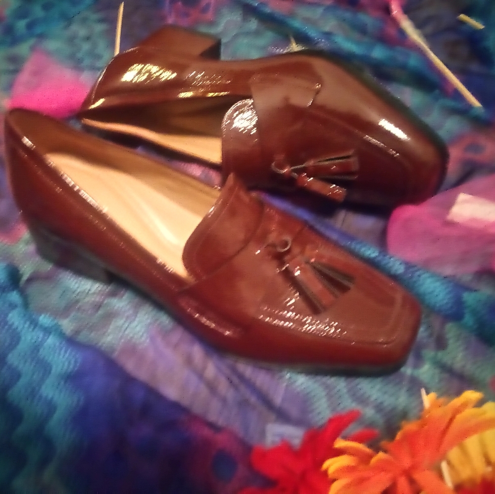 Easy Spirit Women's Drew Loafers,  Dark Red Patent Leather 10M - Picture 14 of 16